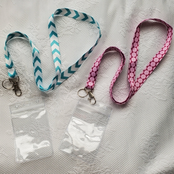 Lanyards with ID Holders - Picture 1 of 4